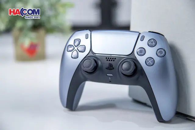 80678_tay_cam_choi_game_sony_ps5_dualsense_sterling_silver_04.JPG 7