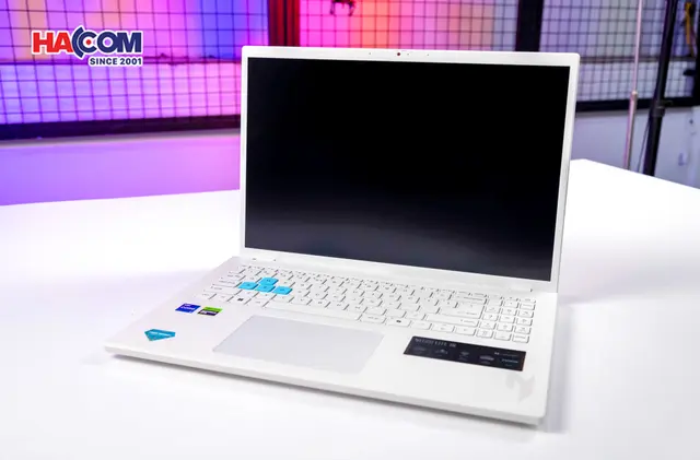 90816_laptop_acer_gaming_nitro_lite_nl16_71g_71uj_nh_d59sv_002_04.JPG 15