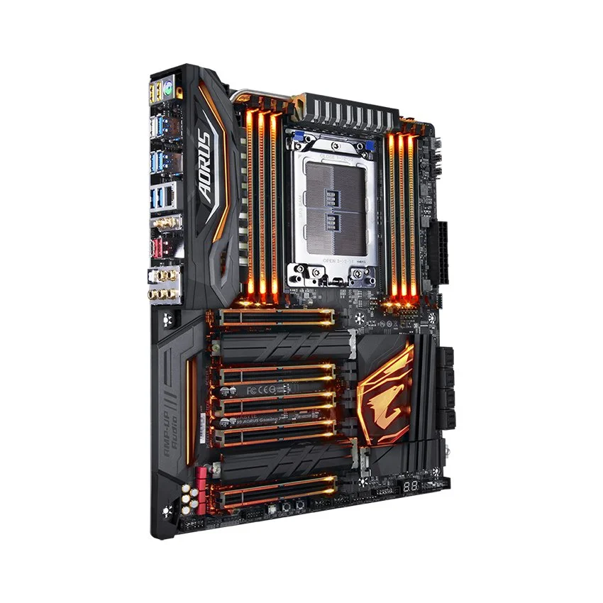 44385_mainboard_gigabyte_x399_aorus_gaming_7_0003_4.jpg 2