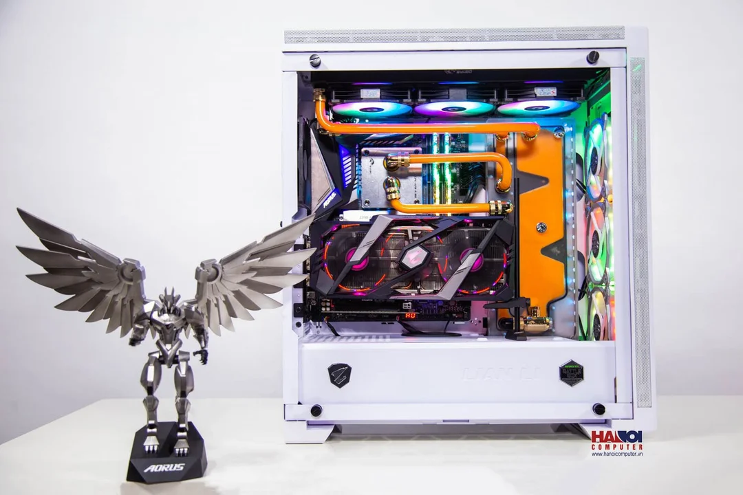 45129_modding_pc_lianli_pc_a550w_ht_35_luxury_royal_fire_3.jpg 2