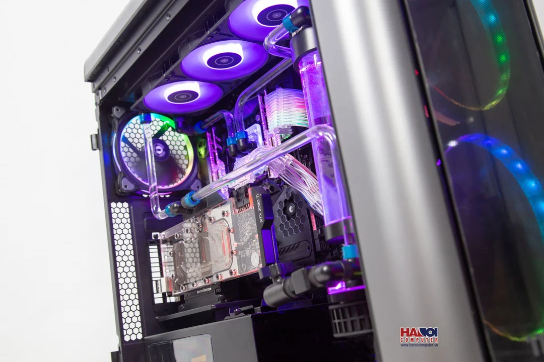 45416_modding_pc_thermaltake_level_20_gt_ht_37_translucent_3.jpg 2