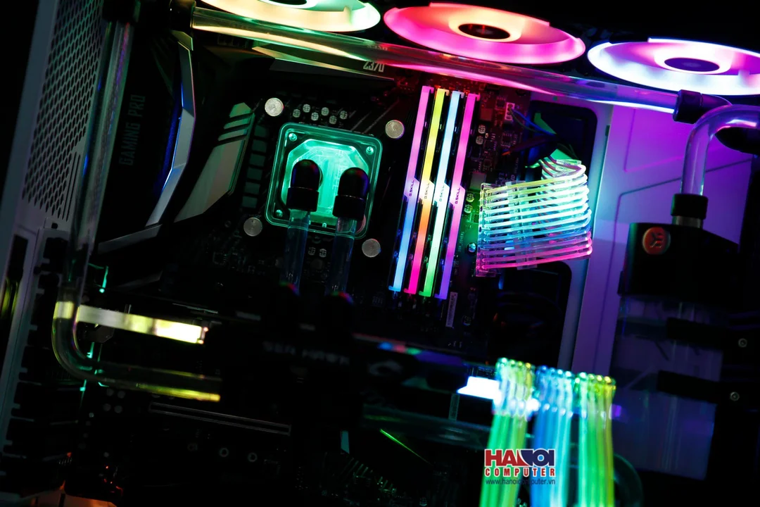 46447_modding_pc_coolermaster_h500p_white_mesh_ht_43_trinity_3.jpg 2