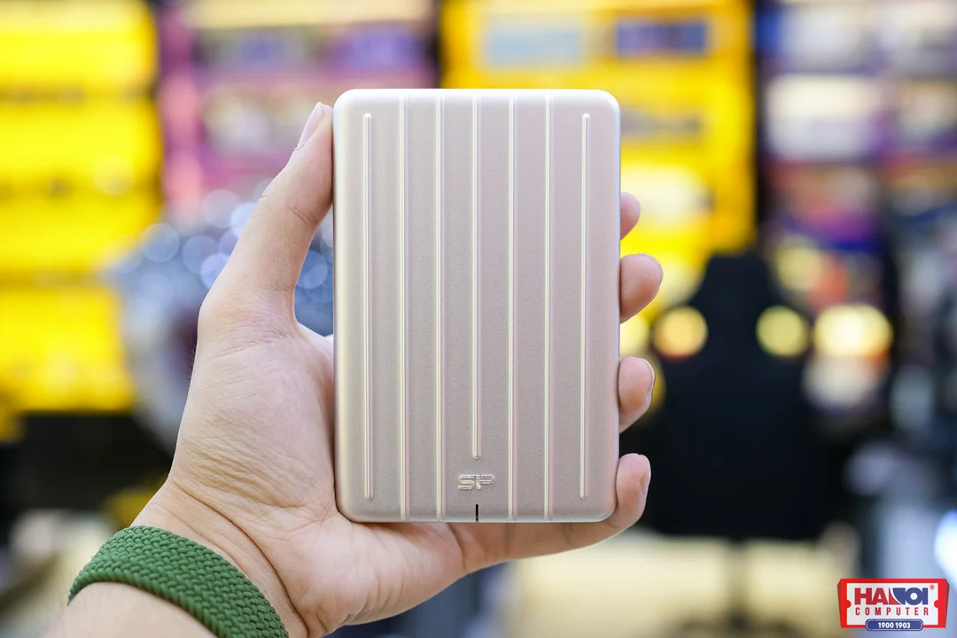48915_o_cung_di_dong_hdd_ext_usb30_silicon_power_armor_a75_2tb_silver_22.jpg 3