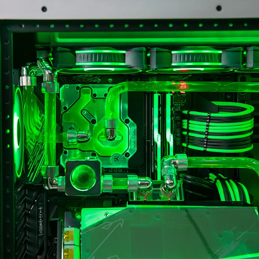 56681_c700m_aorus_modding_watercooling__1_.jpg 1