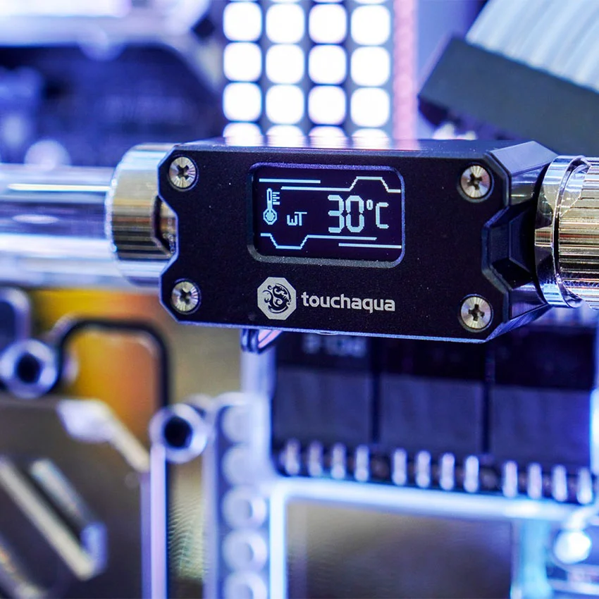 57668_thermaltake_view_51_snow_edition_ht_72_1_0005_thermaltake_view_51_snow_edition_ht_72__5_.jpg 3