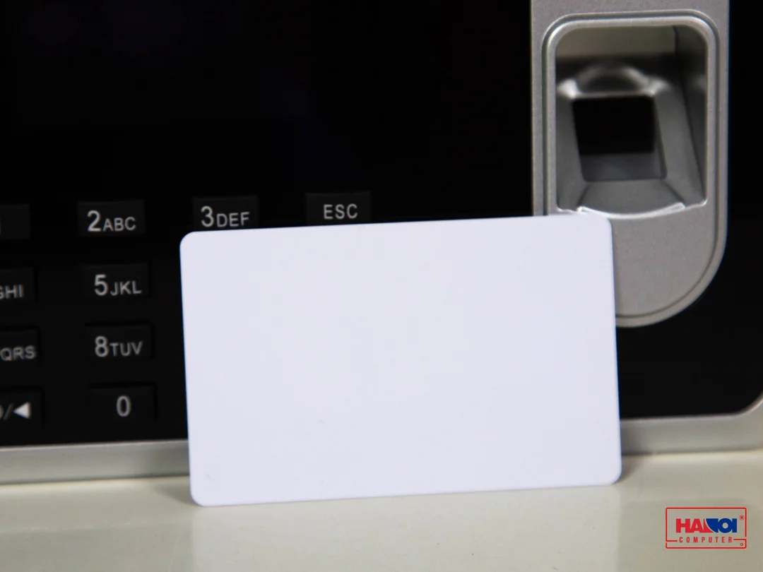 50001_the_cam_ung_may_cham_cong_125khz_0_8mm_01.jpg 1
