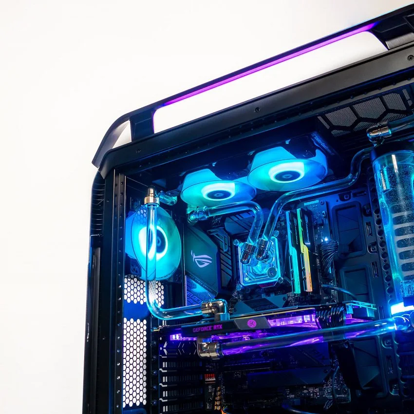 51613_coolermaster_c700p_black_watercooling_3.jpg 1