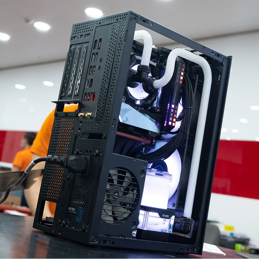 64434_meshlicious_watercooling_custom__3_.jpg 2