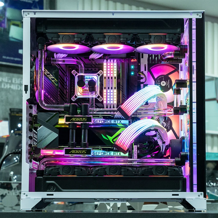 60345_lian_li_o11_xl_ek_watercooling__6_.jpg 3