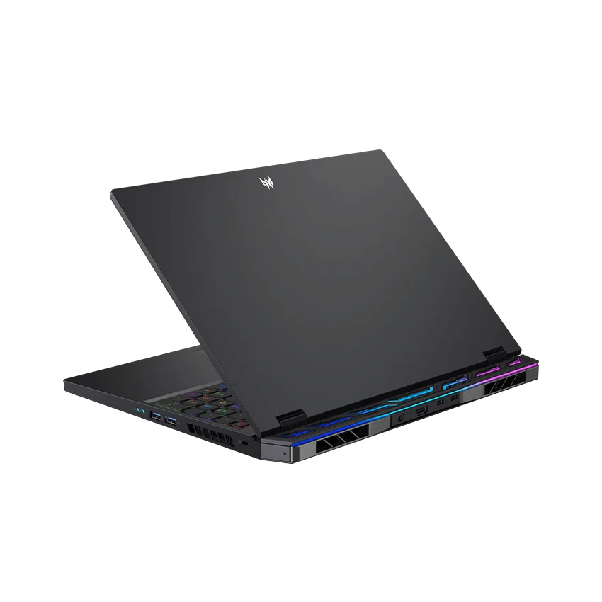 70044_laptop_acer_gaming_predator_helios_18_3.png 3