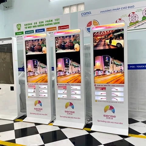 71524_may_kiosk_comq_q_kiosk_43a_pbc_43__2_.jpg 1