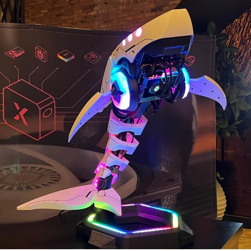 83713_vo_case_cooler_master_shark_x_001.jpg 1
