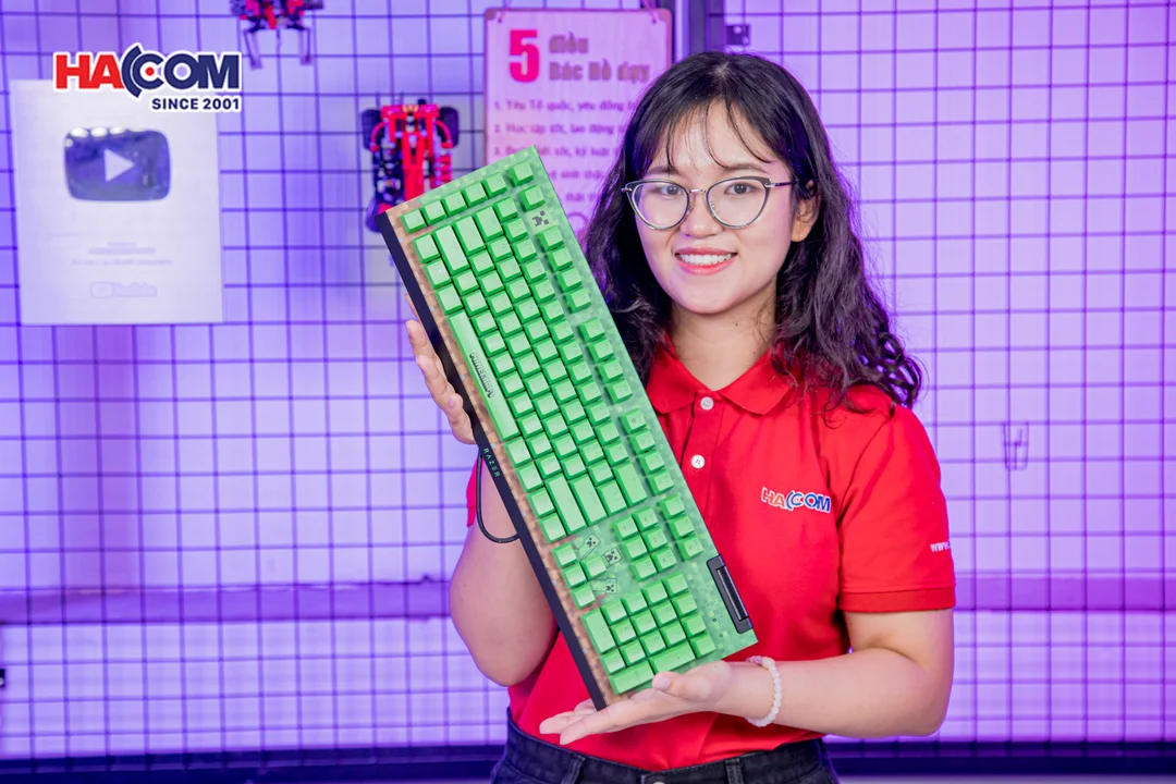 90787_ban_phim_razer_blackwidow_v4_x_green_switch_minecraft_edition_01.JPG 3