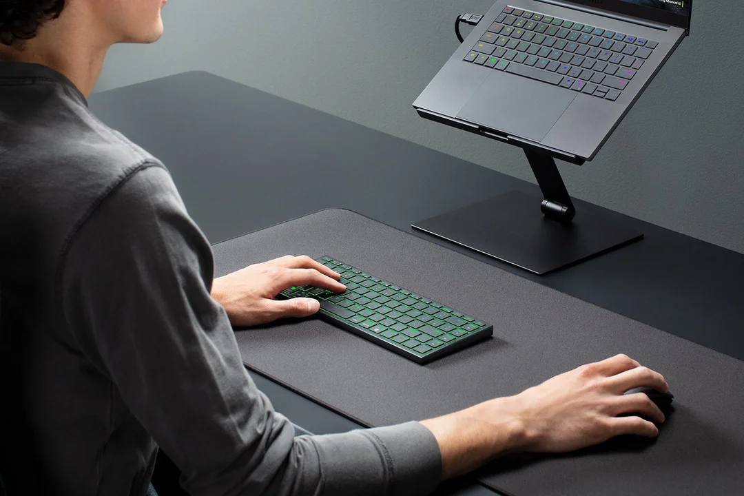 92241_ban_phim_khong_day_razer_joro_rz03_02360100_r3m1_3.jpg 2