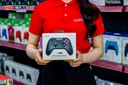 89418_tay_cam_choi_game_khong_day_easysmx_x05_gaming_mau_den_hong_01.JPG 1