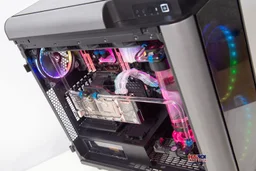 45416_modding_pc_thermaltake_level_20_gt_ht_37_translucent_2.jpg 1