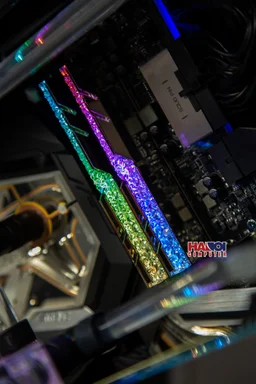 45787_modding_pc_coolermaster_c700m_ht_41_abyssal_crystal_2.jpg 1