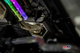 45787_modding_pc_coolermaster_c700m_ht_41_abyssal_crystal_3.jpg 2